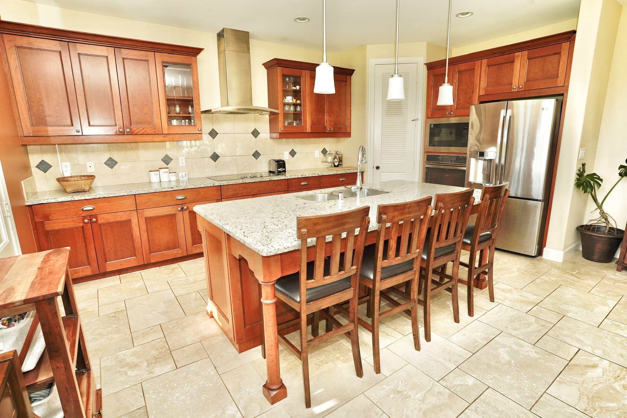 91-1103 Waikai St kitchen